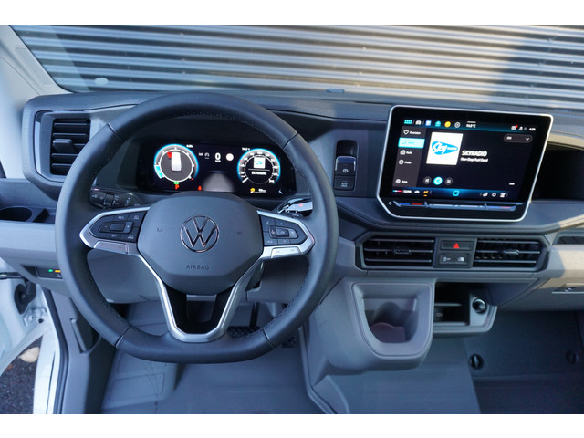 Volkswagen Crafter 140 PK Automaat L3H3 L2H2 Facelift Apple Carplay Camera Cruise Comfortstoel LED BPM Vrij!