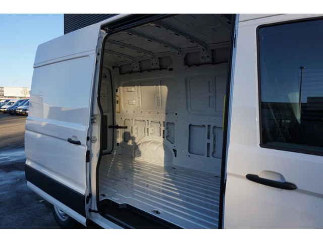 Volkswagen Crafter 140 PK Automaat L3H3 L2H2 Facelift Apple Carplay Camera Cruise Comfortstoel LED BPM Vrij!