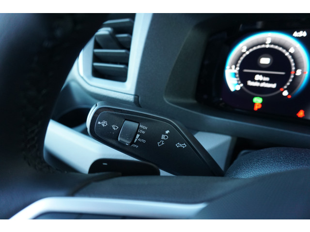 Volkswagen Crafter 140 PK Automaat L3H3 L2H2 Facelift Apple Carplay Camera Cruise Comfortstoel LED BPM Vrij!