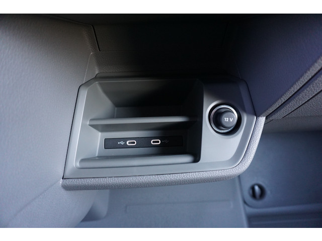 Volkswagen Crafter 140 PK Automaat L3H3 L2H2 Facelift Apple Carplay Camera Cruise Comfortstoel LED BPM Vrij!