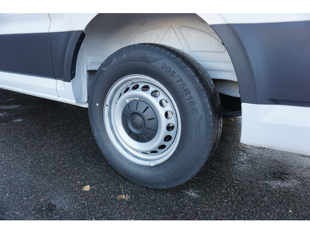 Volkswagen Crafter 140 PK Automaat L3H3 L2H2 Facelift Apple Carplay Camera Cruise Comfortstoel LED BPM Vrij!