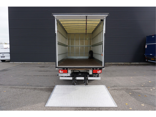 Volkswagen Crafter 50 177 PK Bakwagen Laadklep 750 KG Dubbellucht Apple Carplay Cruise Control