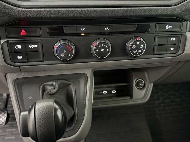 Volkswagen Crafter 2.0TDI 177PK DSG Automaat L3H3 Laadklep | Laadlift | Navigatie | Camera | Airco | Cruise | 3-Persoons