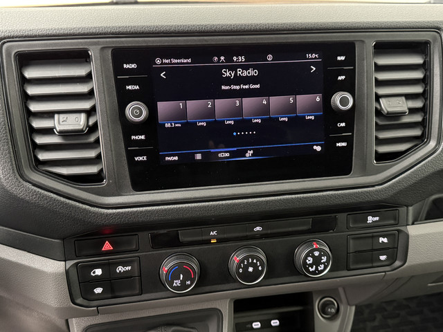 Volkswagen Crafter 2.0TDI 177PK DSG Automaat L3H3 Laadklep | Laadlift | Navigatie | Camera | Airco | Cruise | 3-Persoons