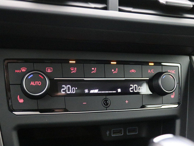 Volkswagen Polo 1.0 TSI Comfortline Business 95PK DSG Navi, Clima, PDC voor en achter, 16 LM Velgen, stoelverwarming