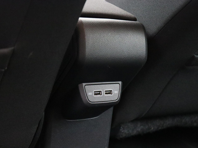 Volkswagen Polo 1.0 TSI Comfortline Business 95PK DSG Navi, Clima, PDC voor en achter, 16 LM Velgen, stoelverwarming