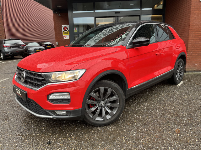 Volkswagen T-Roc 1.0 TSI Sport ADAPT. CRUISE DODEHOEK NAVI APPLE-ANDROID AUTO PDC V+A