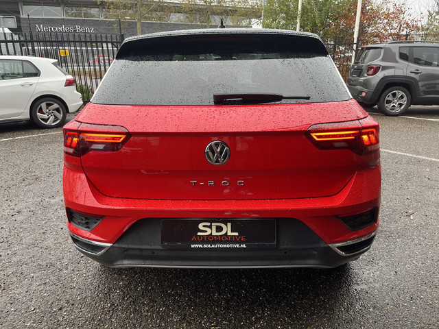 Volkswagen T-Roc 1.0 TSI Sport ADAPT. CRUISE DODEHOEK NAVI APPLE-ANDROID AUTO PDC V+A