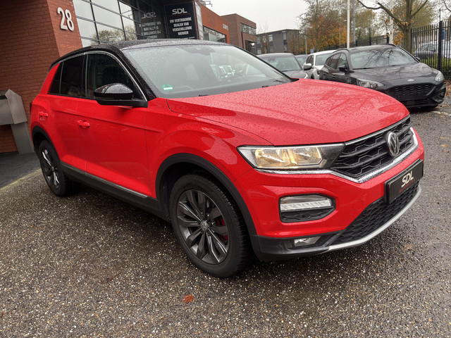 volkswagen-t-roc-1.0-tsi-sport----adapt.-cruise----dodehoek----navi----apple-android-auto----pdc-v-a---