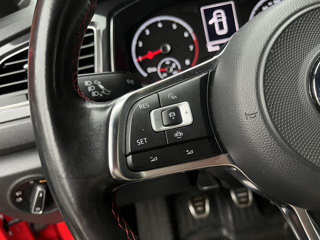 Volkswagen T-Roc 1.0 TSI Sport ADAPT. CRUISE DODEHOEK NAVI APPLE-ANDROID AUTO PDC V+A