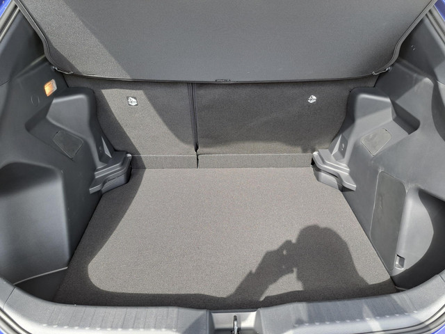 Toyota Yaris Cross 1.5 Hybrid 115 Dynamic COMFORT PACK NIEUW DIRECT LEVERBAAR BLIND SPOT STOEL STUURVERWARMING PARK-SENSOREN KEYLESS