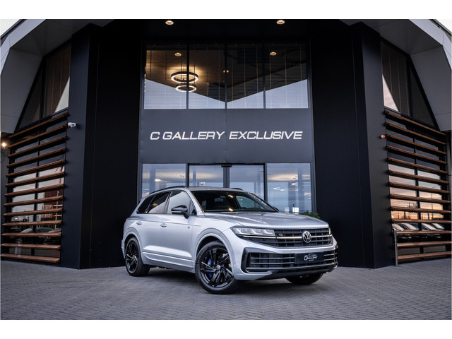 volkswagen-touareg-3.0-tsi-ehybrid-4motion-r---panorama---stoelkoeling--massage---luchtvering