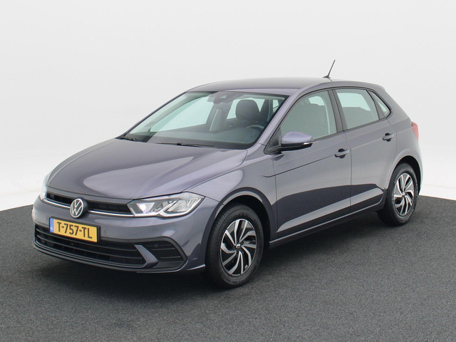 volkswagen-polo-1.0-tsi-life---adaptive-cruise---camera---carplay---parkeersensoren---digitaal-dashboard---lederen-stuurwiel---15-inch---41.535-