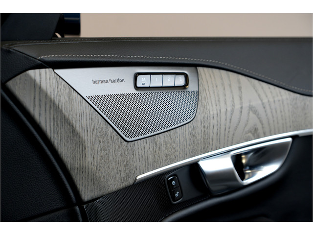 Volvo XC90 2.0 T8 AWD 335kW 455pk Aut8 Recharge Long Range Ultimate Bright LUCHTVERING + PANORAMADAK + HARMAN KARDON + STOELVERWARMING V&A