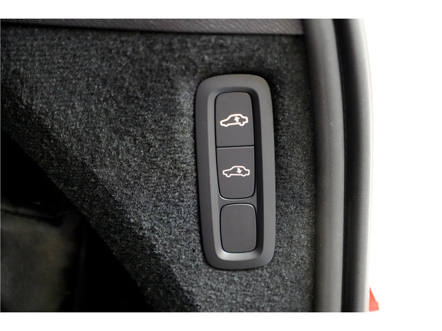 Volvo XC90 2.0 T8 AWD 335kW 455pk Aut8 Recharge Long Range Ultimate Bright LUCHTVERING + PANORAMADAK + HARMAN KARDON + STOELVERWARMING V&A