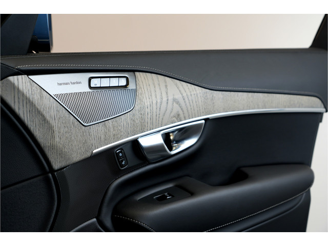 Volvo XC90 2.0 T8 AWD 335kW 455pk Aut8 Recharge Long Range Ultimate Bright LUCHTVERING + PANORAMADAK + HARMAN KARDON + STOELVERWARMING V&A