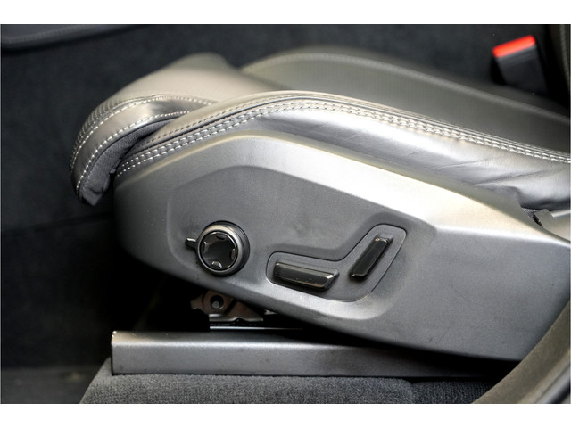 Volvo XC90 2.0 T8 AWD 335kW 455pk Aut8 Recharge Long Range Ultimate Bright LUCHTVERING + PANORAMADAK + HARMAN KARDON + STOELVERWARMING V&A