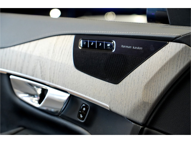 Volvo XC90 2.0 T8 AWD 335kW 455pk Aut8 Recharge Long Range Ultimate Bright LUCHTVERING + PANORAMADAK + HARMAN KARDON + STOELVERWARMING V&A