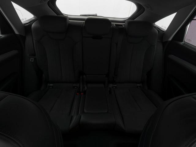 Audi Q5 55 TFSI e Quattro S-Line Plug in Hybrid PHEV | Trekhaak af Fabriek | Alcantara Sportstoelen Verwarmd | Adaptive Cruise | Apple C