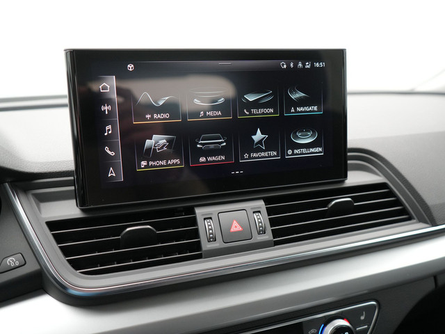 Audi Q5 55 TFSI e Quattro S-Line Plug in Hybrid PHEV | Trekhaak af Fabriek | Alcantara Sportstoelen Verwarmd | Adaptive Cruise | Apple C