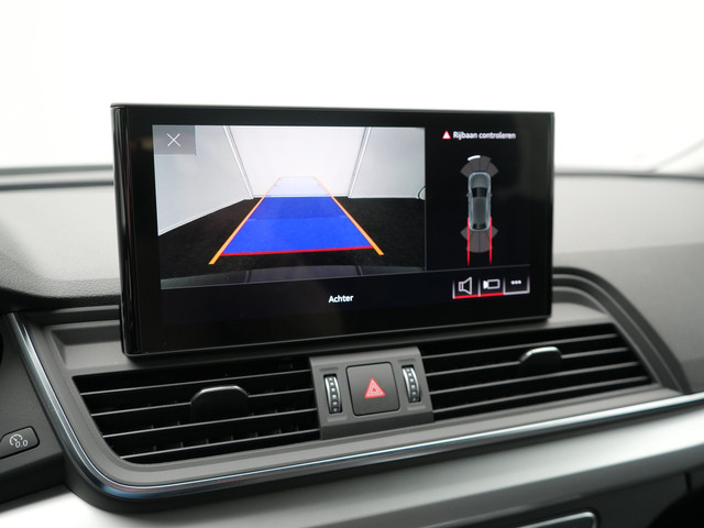Audi Q5 55 TFSI e Quattro S-Line Plug in Hybrid PHEV | Trekhaak af Fabriek | Alcantara Sportstoelen Verwarmd | Adaptive Cruise | Apple C