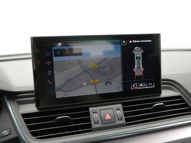 Audi Q5 55 TFSI e Quattro S-Line Plug in Hybrid PHEV | Trekhaak af Fabriek | Alcantara Sportstoelen Verwarmd | Adaptive Cruise | Apple C