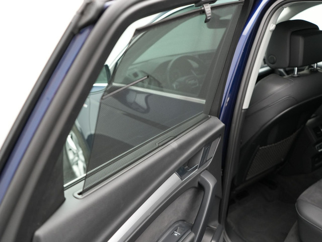 Audi Q5 55 TFSI e Quattro S-Line Plug in Hybrid PHEV | Trekhaak af Fabriek | Alcantara Sportstoelen Verwarmd | Adaptive Cruise | Apple C