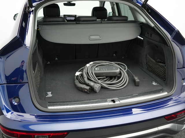 Audi Q5 55 TFSI e Quattro S-Line Plug in Hybrid PHEV | Trekhaak af Fabriek | Alcantara Sportstoelen Verwarmd | Adaptive Cruise | Apple C
