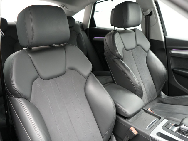 Audi Q5 55 TFSI e Quattro S-Line Plug in Hybrid PHEV | Trekhaak af Fabriek | Alcantara Sportstoelen Verwarmd | Adaptive Cruise | Apple C