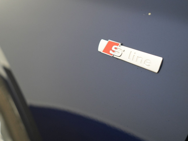 Audi Q5 55 TFSI e Quattro S-Line Plug in Hybrid PHEV | Trekhaak af Fabriek | Alcantara Sportstoelen Verwarmd | Adaptive Cruise | Apple C