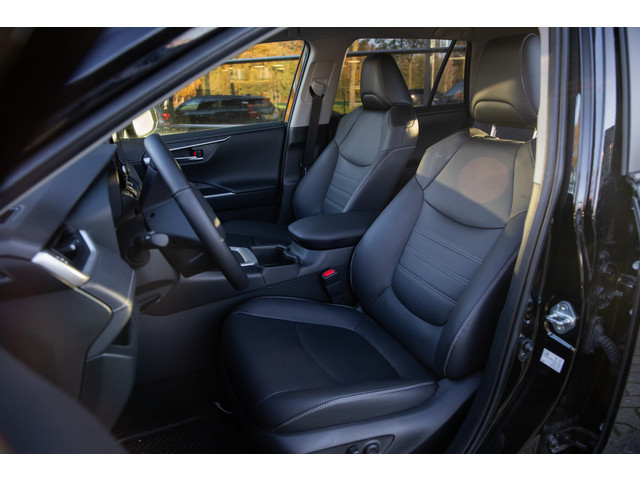 Toyota RAV4 2.5 Hybrid AWD Executive , Adap. cruise, Keyless entry, Carplay,