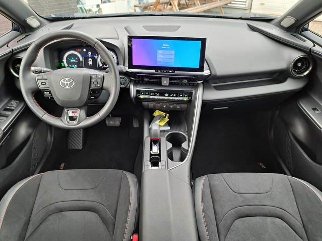 Toyota C-HR 2.0 Plug-in Hybrid 220 GR SPORT STUUR- STOELVERWARMING STOELGEHEUGEN PDC JBL 19 BLIND SPOT