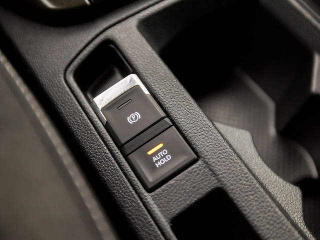 Volkswagen T-Roc 1.0 TSI Sport (STOELVERWARMING, TREKHAAK, GETINT GLAS, SPORTSTOELEN, PARKEERSENSOREN, ARMSTEUN, BLUETOOTH, NIEUWSTAAT)