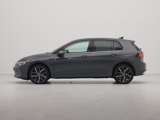 Volkswagen Golf 1.5 eHybrid 204pk 50 Edition Navigatie Camera Stoelverwarming Carplay Stoelmassage 143