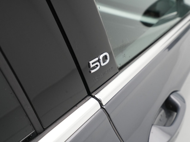 Volkswagen Golf 1.5 eHybrid 204pk 50 Edition Navigatie Camera Stoelverwarming Carplay Stoelmassage 143