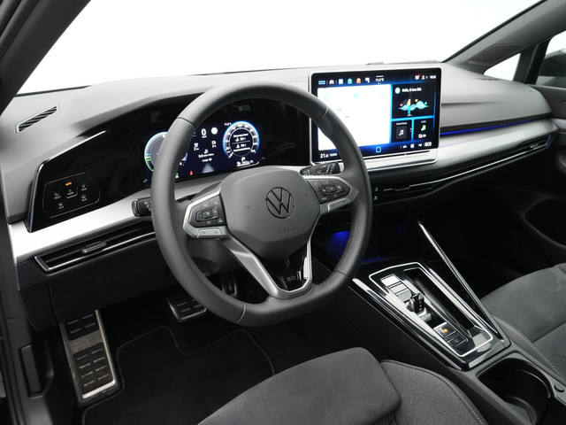 Volkswagen Golf 1.5 eHybrid 204pk 50 Edition Navigatie Camera Stoelverwarming Carplay Stoelmassage 143