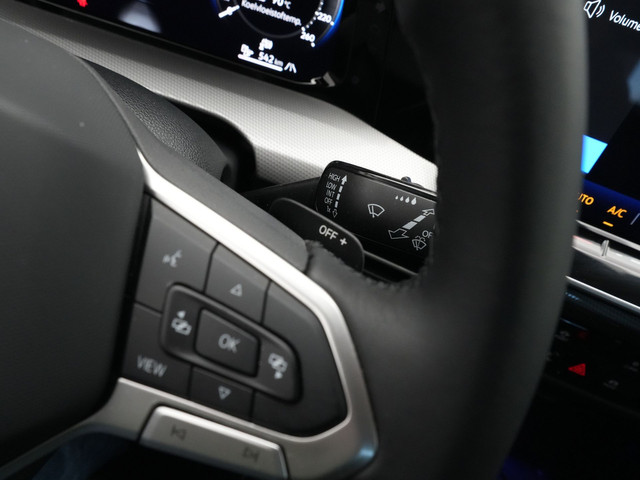 Volkswagen Golf 1.5 eHybrid 204pk 50 Edition Navigatie Camera Stoelverwarming Carplay Stoelmassage 143