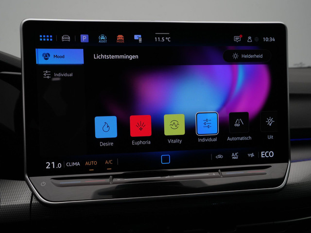 Volkswagen Golf 1.5 eHybrid 204pk 50 Edition Navigatie Camera Stoelverwarming Carplay Stoelmassage 143