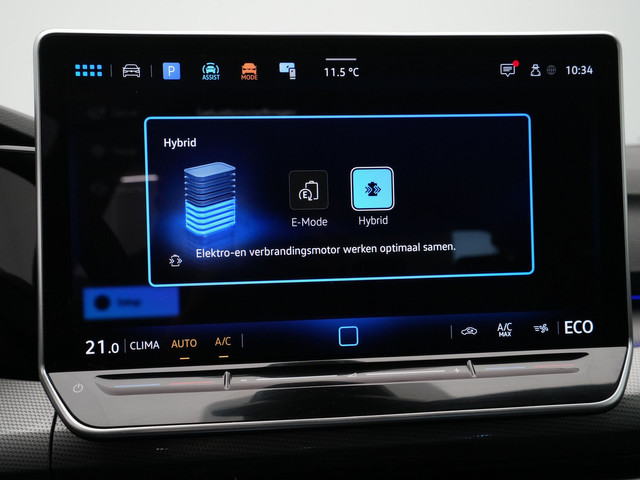 Volkswagen Golf 1.5 eHybrid 204pk 50 Edition Navigatie Camera Stoelverwarming Carplay Stoelmassage 143