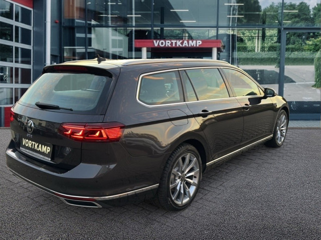 Volkswagen Passat Variant 1.4 TSI DSG GTE TREKHAAK CAMERA NAVI ACC STOELVERW E-KLEP