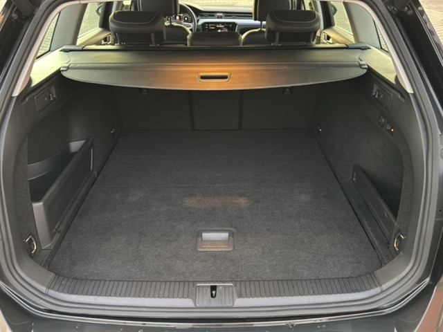 Volkswagen Passat Variant 1.4 TSI DSG GTE TREKHAAK CAMERA NAVI ACC STOELVERW E-KLEP