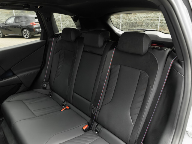 BMW X3 30e xDrive M-Sport Pro - Pano - Trekhaak - ACC - Harman Kardon - Head-up