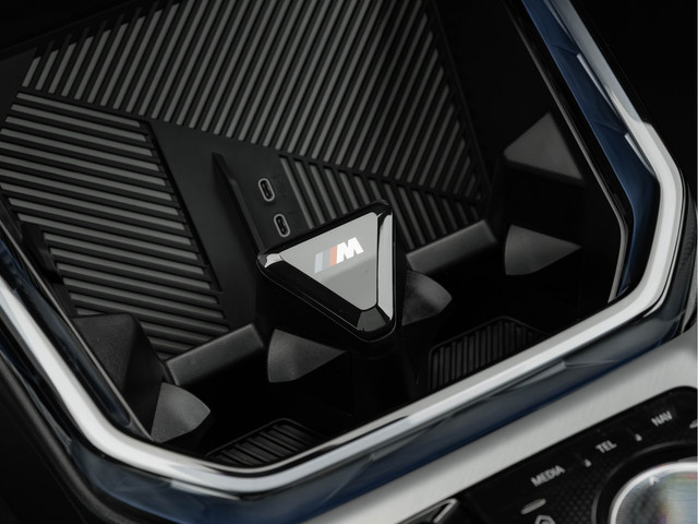 BMW X3 30e xDrive M-Sport Pro - Pano - Trekhaak - ACC - Harman Kardon - Head-up