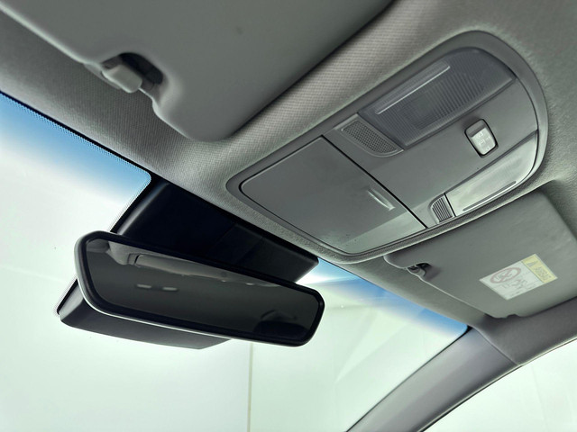 Hyundai Kona 1.6 GDI HEV Premium | Leer | Stoel + stuurverwarming | Trekhaak | Stoelventilatie | 18 Lm-wielen |