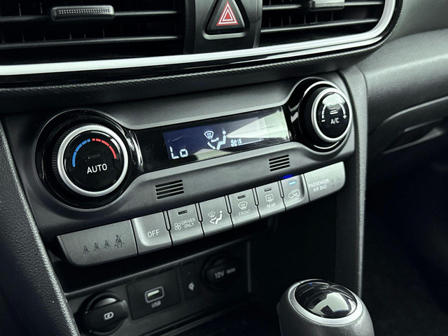 Hyundai Kona 1.6 GDI HEV Premium | Leer | Stoel + stuurverwarming | Trekhaak | Stoelventilatie | 18 Lm-wielen |