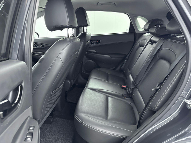 Hyundai Kona 1.6 GDI HEV Premium | Leer | Stoel + stuurverwarming | Trekhaak | Stoelventilatie | 18 Lm-wielen |