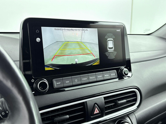 Hyundai Kona 1.6 GDI HEV Premium | Leer | Stoel + stuurverwarming | Trekhaak | Stoelventilatie | 18 Lm-wielen |