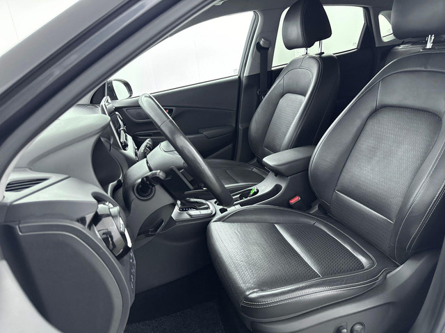 Hyundai Kona 1.6 GDI HEV Premium | Leer | Stoel + stuurverwarming | Trekhaak | Stoelventilatie | 18 Lm-wielen |
