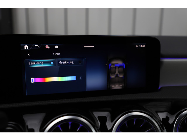 Mercedes-Benz A-Klasse 250e AMG | 218PK | Keyless-go | Sfeerverlichting | Widescreen | Stuurwielverw. | ACC | Standkachel | 2025.