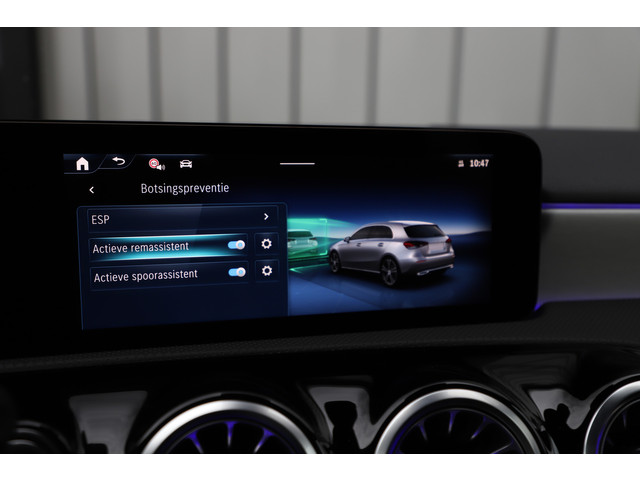 Mercedes-Benz A-Klasse 250e AMG | 218PK | Keyless-go | Sfeerverlichting | Widescreen | Stuurwielverw. | ACC | Standkachel | 2025.